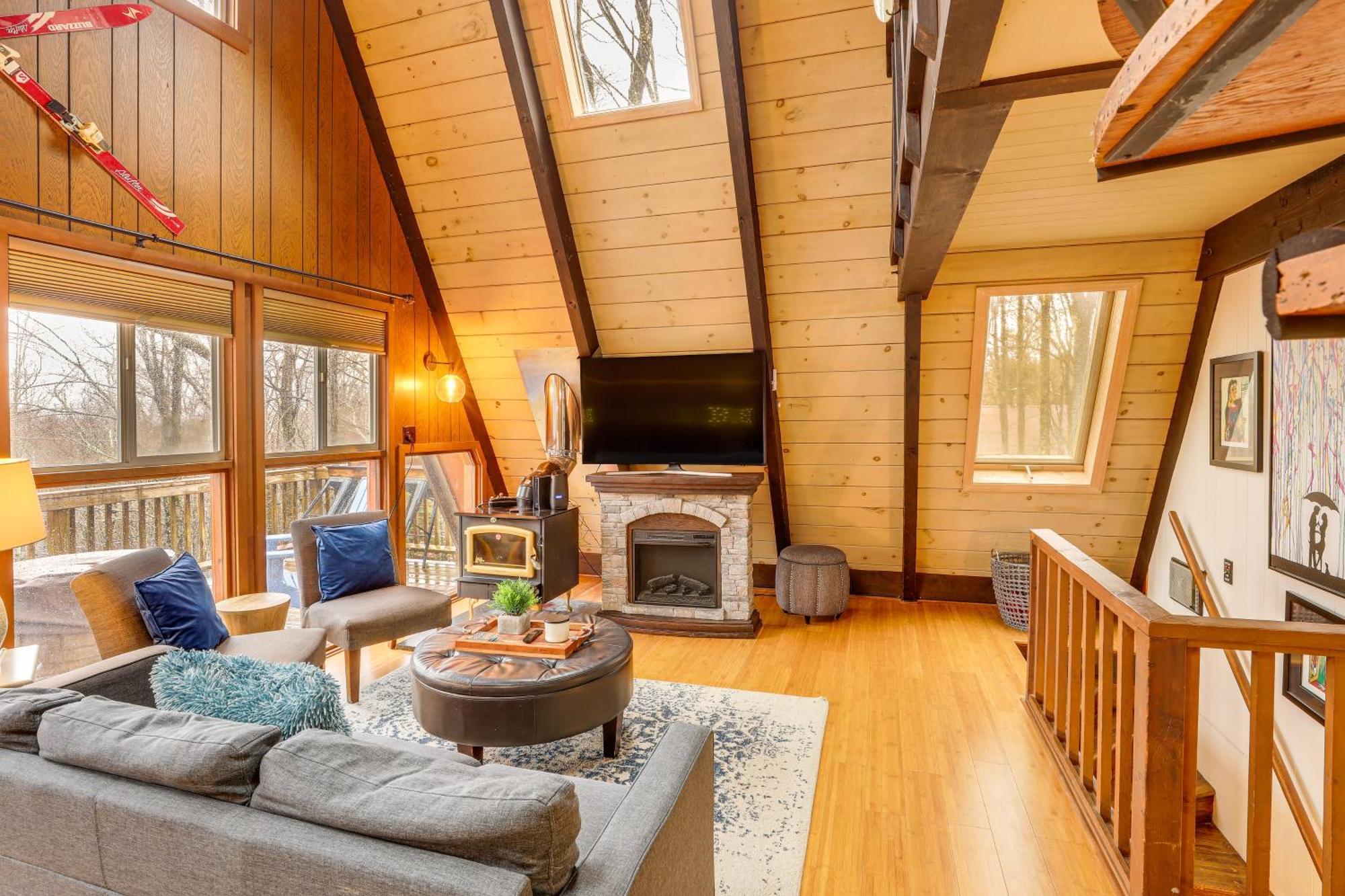 A-Frame Cabin With Hot Tub 1 Mi To Beech Mountain! Extérieur photo